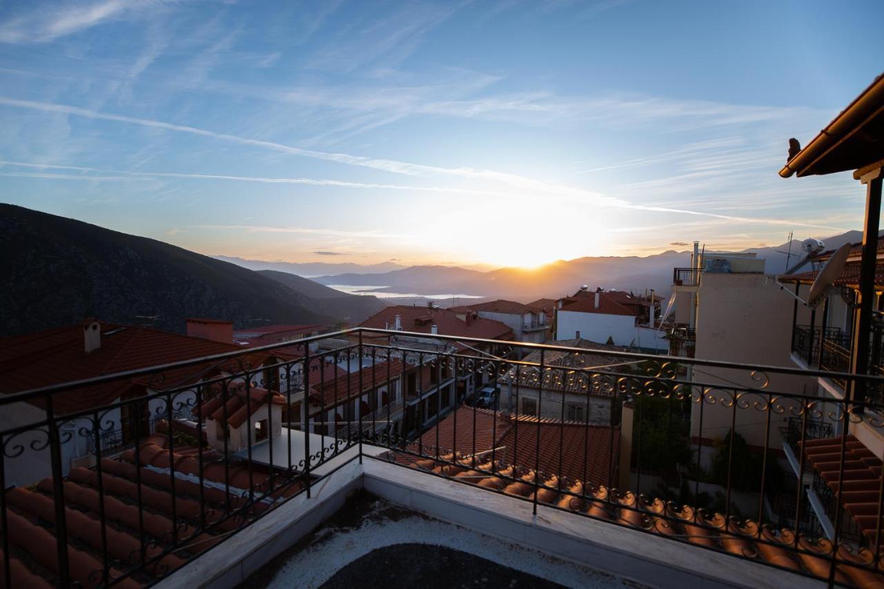 Apartment Kouros Delphi Exterior photo